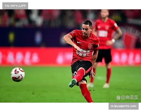 中场控制权争夺决定比赛走势 蓉城依靠茹萨罗慕洛掌控节奏